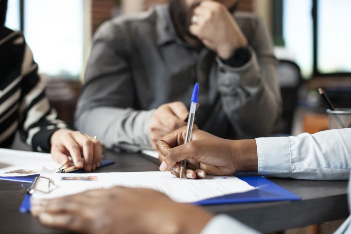 Assistance aux démarches et crédits à la consommation